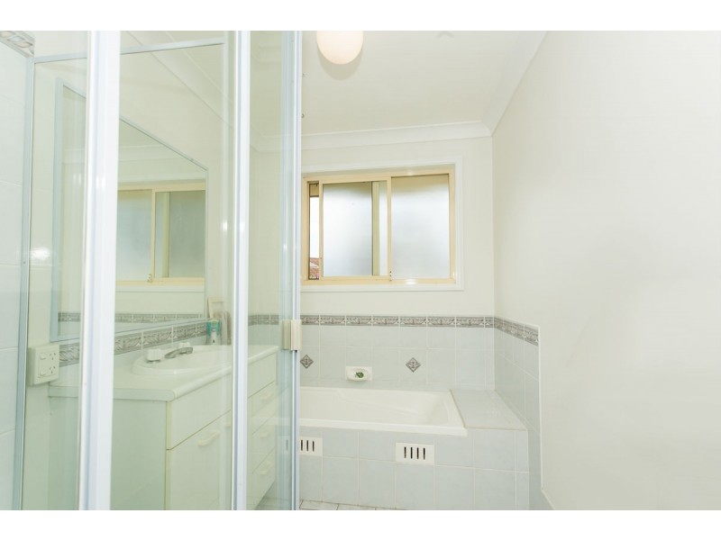 4 Kunzea Close, Medowie NSW 2318