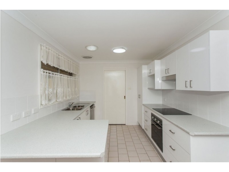 61 Silver Wattle Drive, Medowie NSW 2318