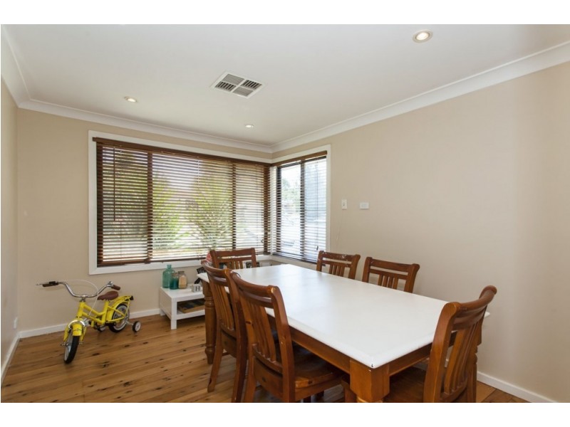 10 Tea Tree Drive, Medowie NSW 2318