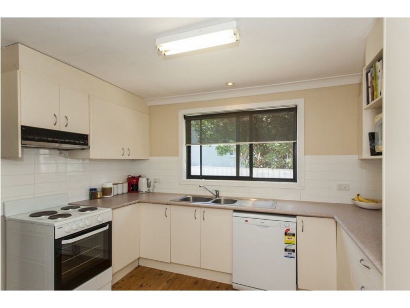 10 Tea Tree Drive, Medowie NSW 2318