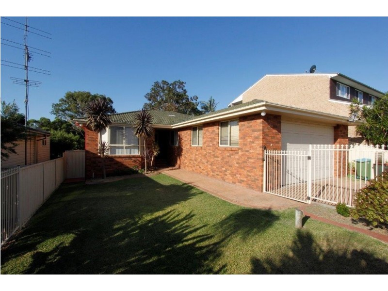 30 Ninth Avenue, Toukley NSW 2263