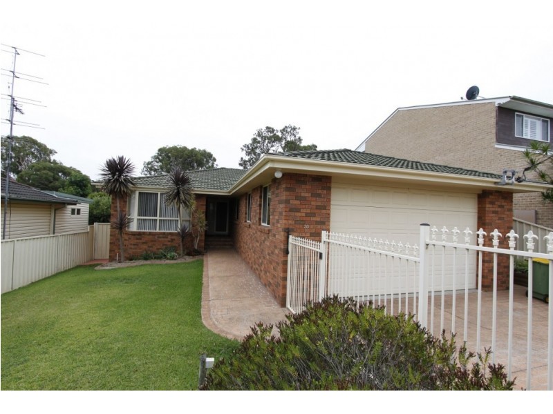 30 Ninth Avenue, Toukley NSW 2263