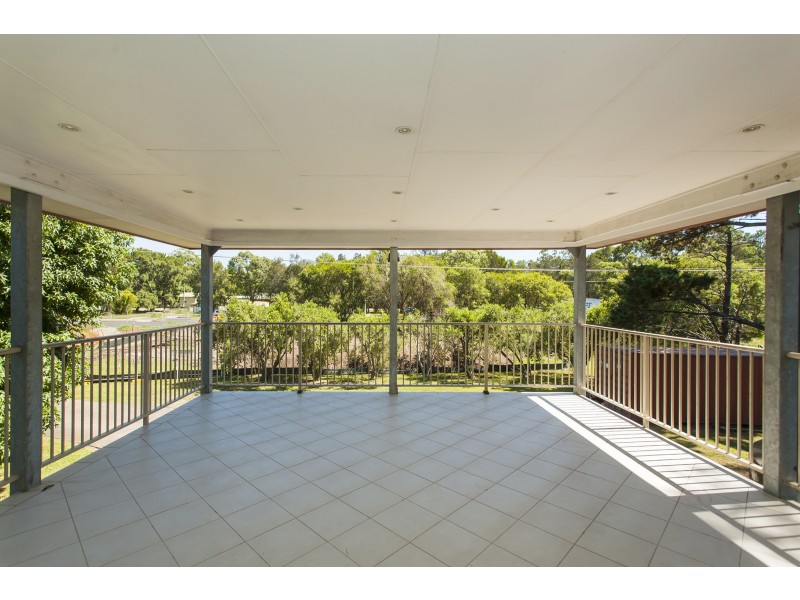 1 Oakfield Road, Salt Ash NSW 2318