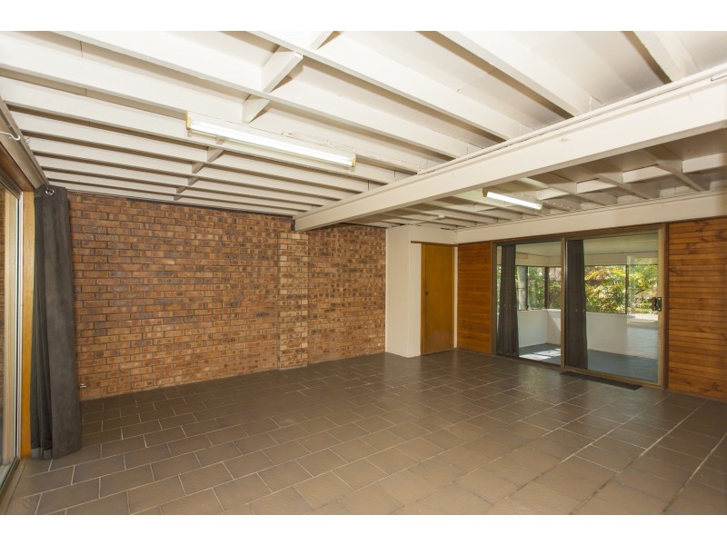 1 Oakfield Road, Salt Ash NSW 2318