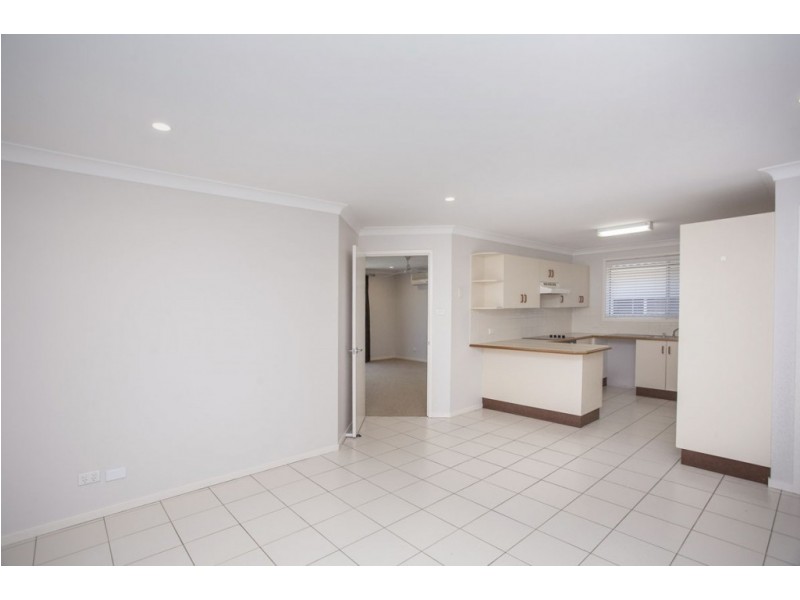 15 Creighton Drive, Medowie NSW 2318