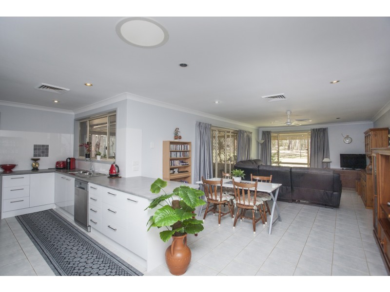 13 Overland Avenue, Medowie NSW 2318