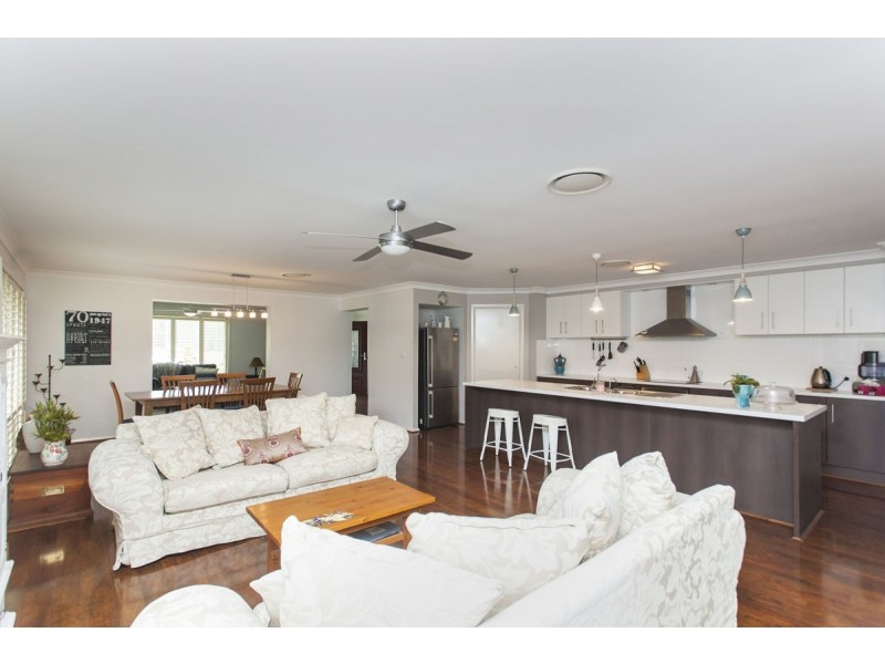 25 Augusta Place, Medowie NSW 2318