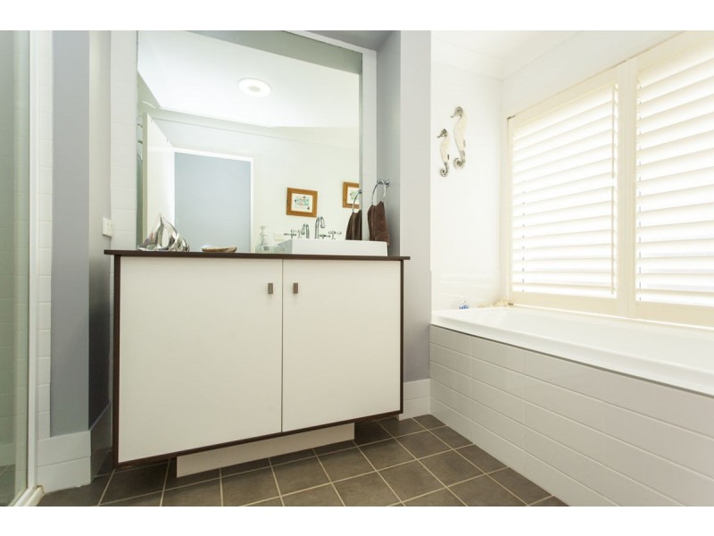 25 Augusta Place, Medowie NSW 2318