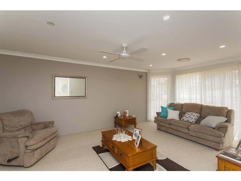 28 Sassin Crescent, Medowie NSW 2318