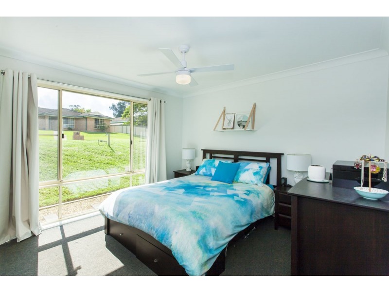8 Laurina Street, Medowie NSW 2318