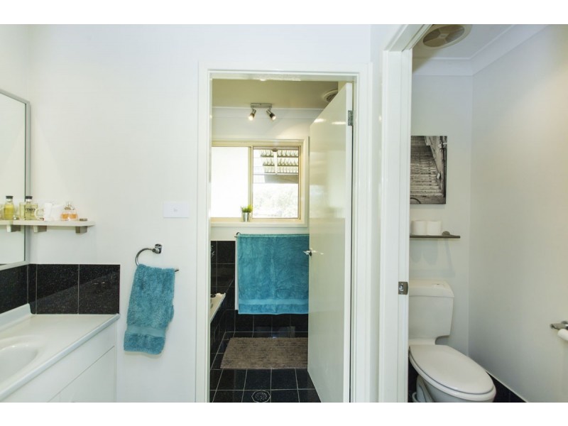 8 Laurina Street, Medowie NSW 2318