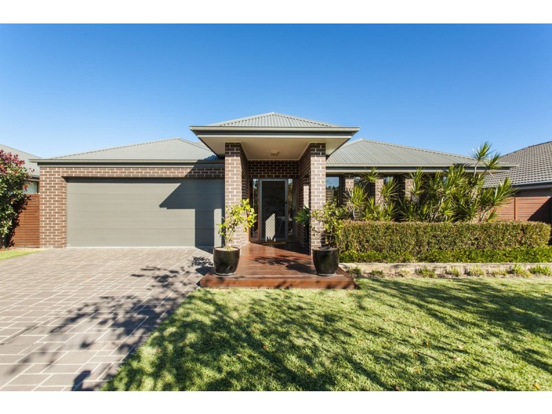 3 Tooroong Road, Fern Bay NSW 2295