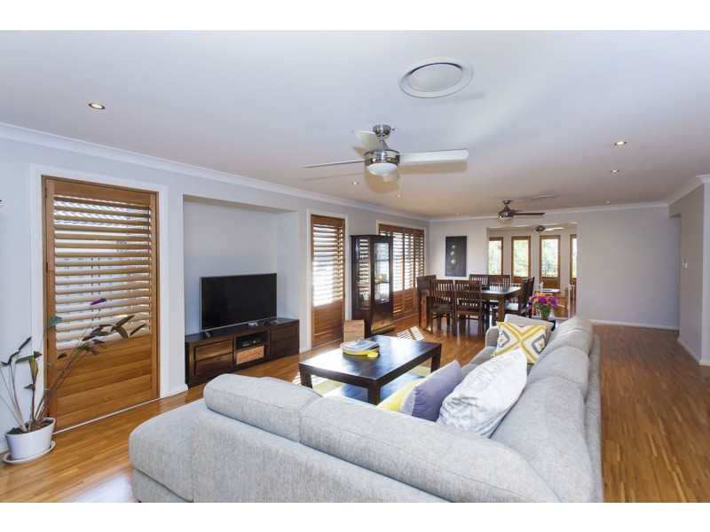 3 Tooroong Road, Fern Bay NSW 2295