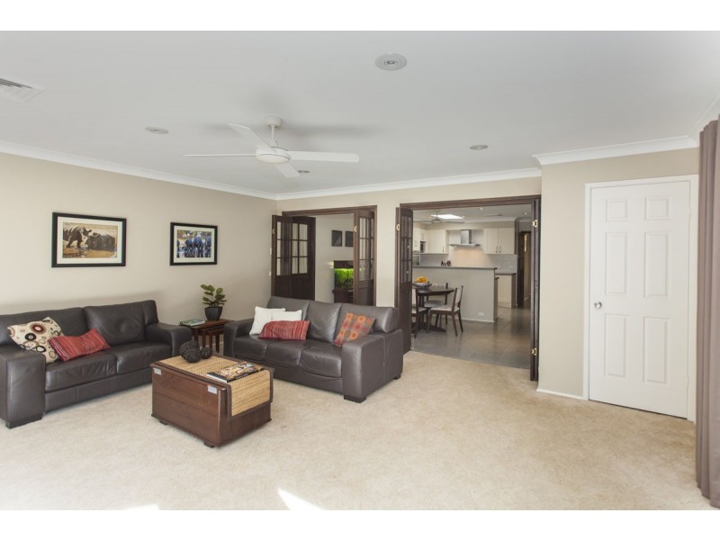 24 Wellard Close, Medowie NSW 2318