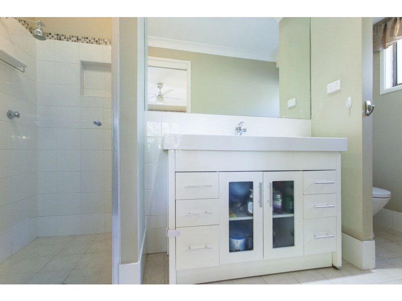 24 Wellard Close, Medowie NSW 2318