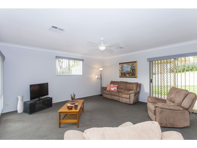 18 Rosewood Drive, Medowie NSW 2318