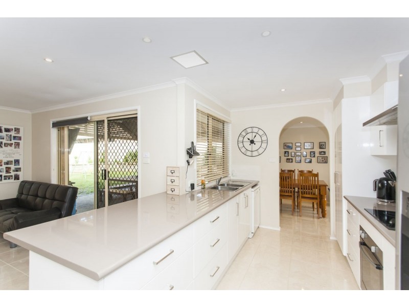 14 Rosewood Drive, Medowie NSW 2318