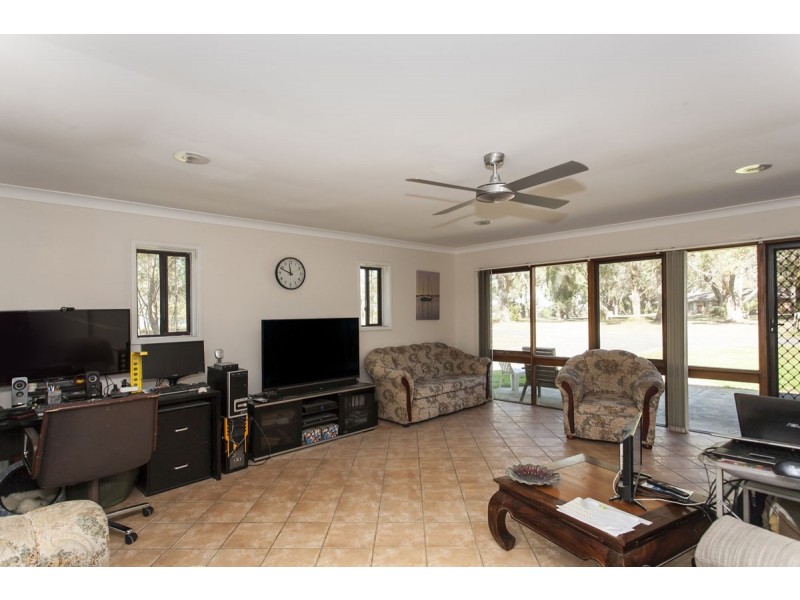 4 Robert Close, Medowie NSW 2318