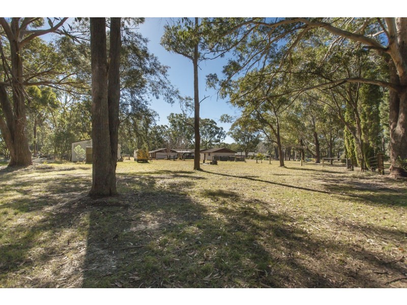 4 Robert Close, Medowie NSW 2318