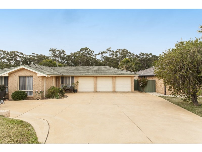 15 Dangar Circuit, Medowie NSW 2318