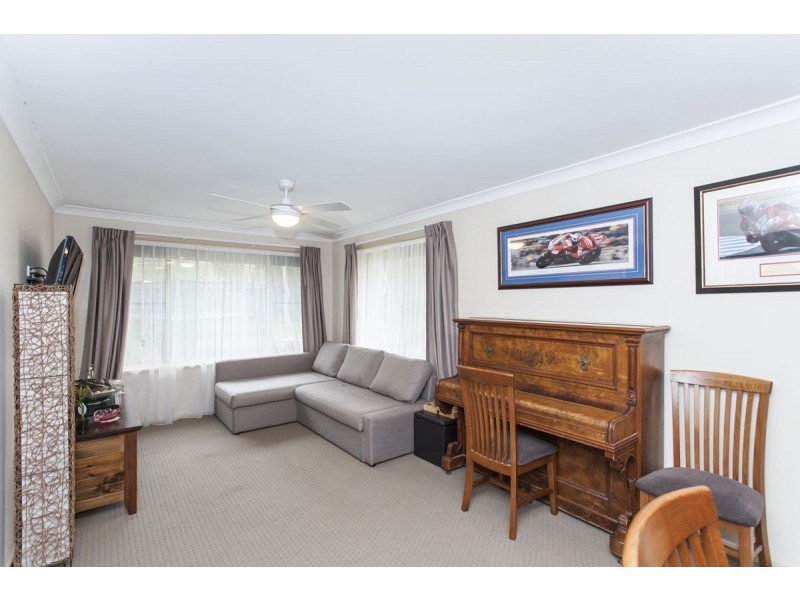 15 Dangar Circuit, Medowie NSW 2318