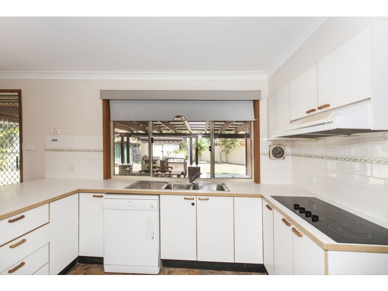 10 Belmore Place, Raymond Terrace NSW 2324