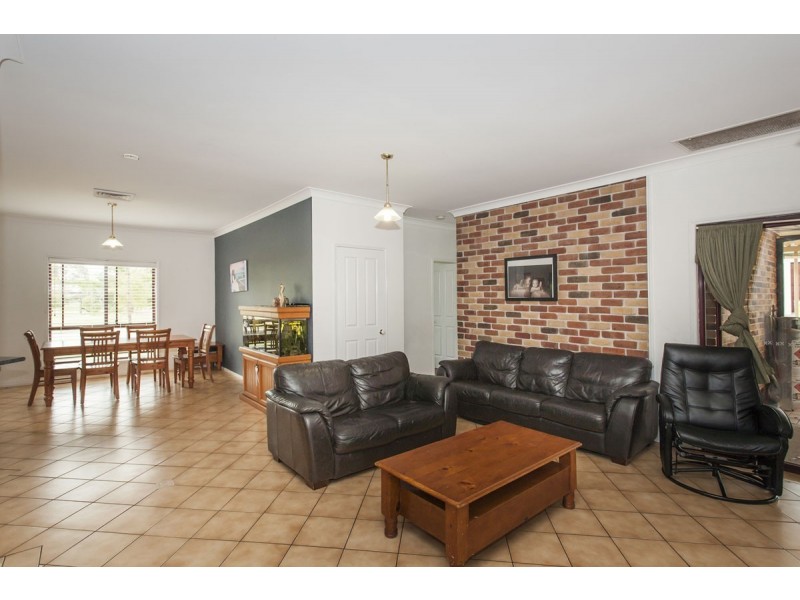 1 Woodlands Way, Medowie NSW 2318
