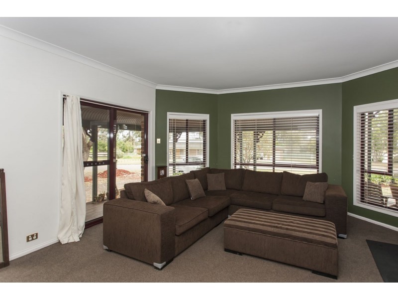 1 Woodlands Way, Medowie NSW 2318