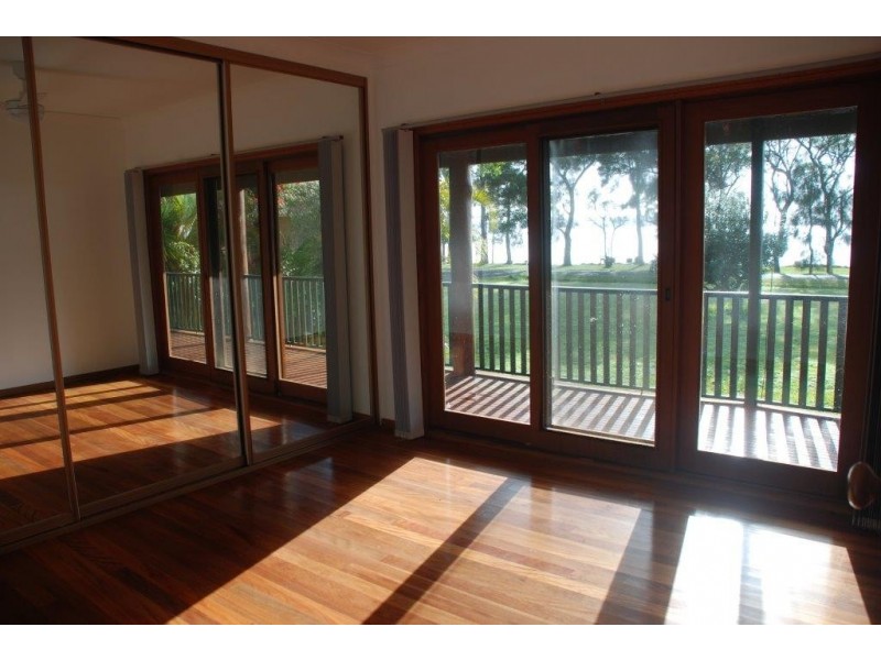 121 Waterfront Road, Swan Bay NSW 2324