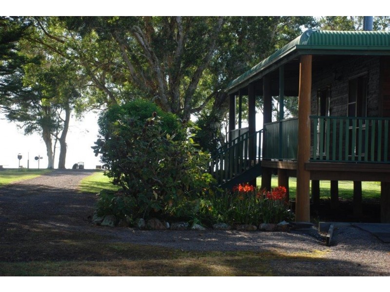 121 Waterfront Road, Swan Bay NSW 2324
