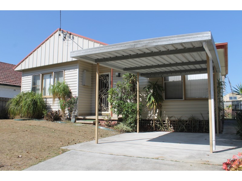 11 Rankin Road, Fern Bay NSW 2295