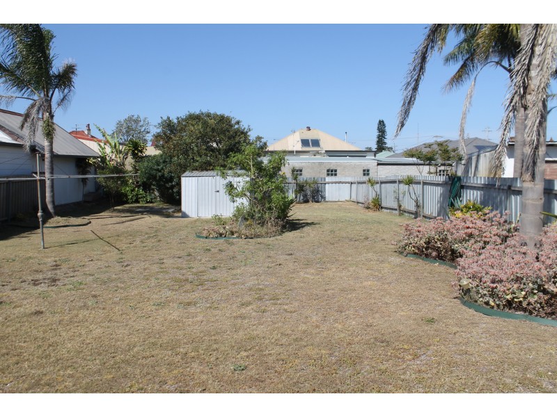11 Rankin Road, Fern Bay NSW 2295