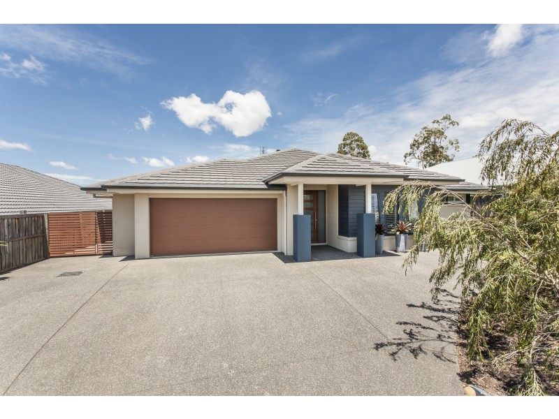 10 Carnoustie Way, Medowie NSW 2318