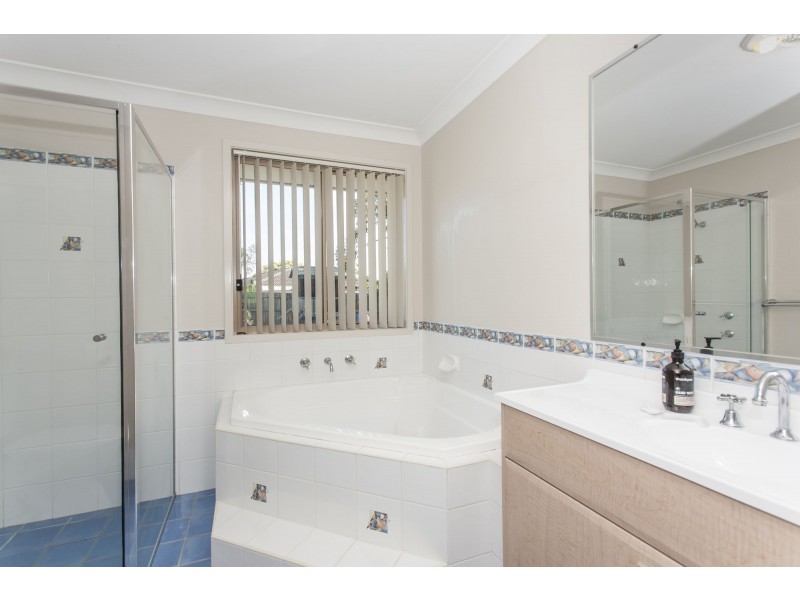 8 Sassin Crescent, Medowie NSW 2318