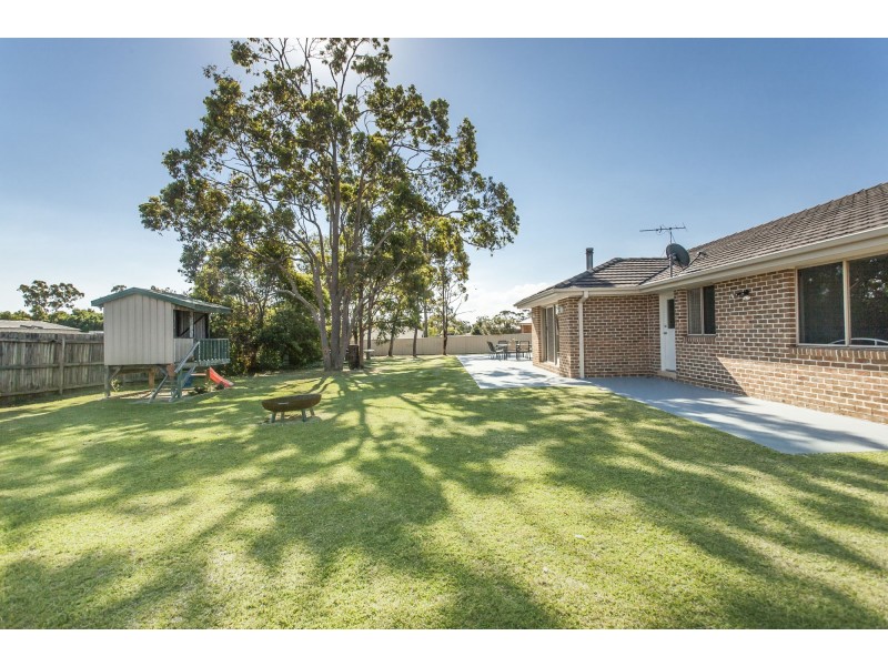 8 Sassin Crescent, Medowie NSW 2318