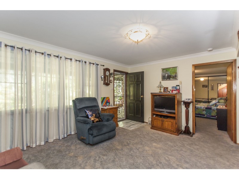 17 Rookes Road, Salt Ash NSW 2318