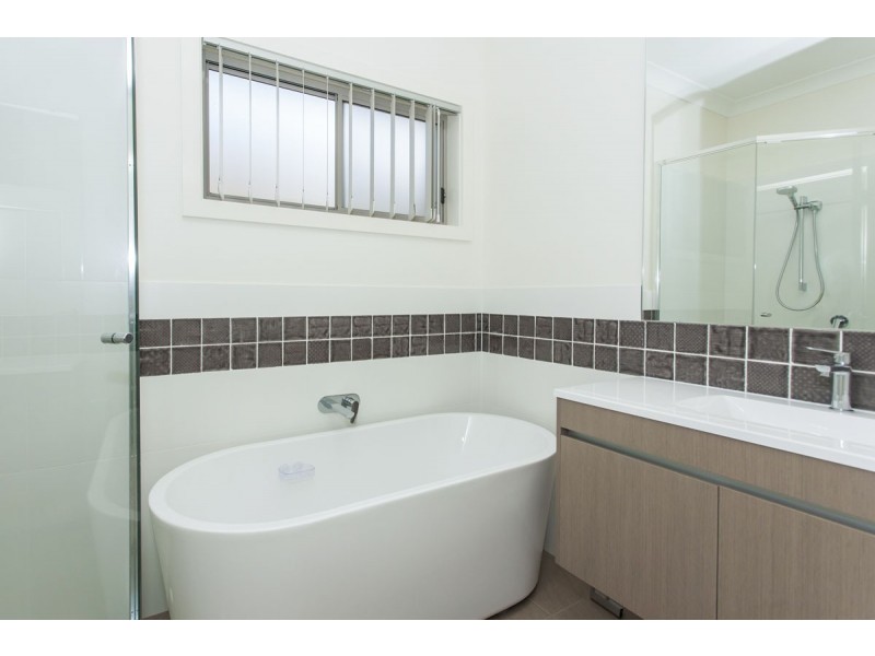 6 Muirfield Way, Medowie NSW 2318