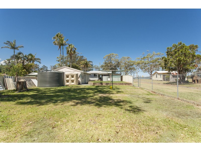 25 & 25A Waterfront Road, Swan Bay NSW 2324