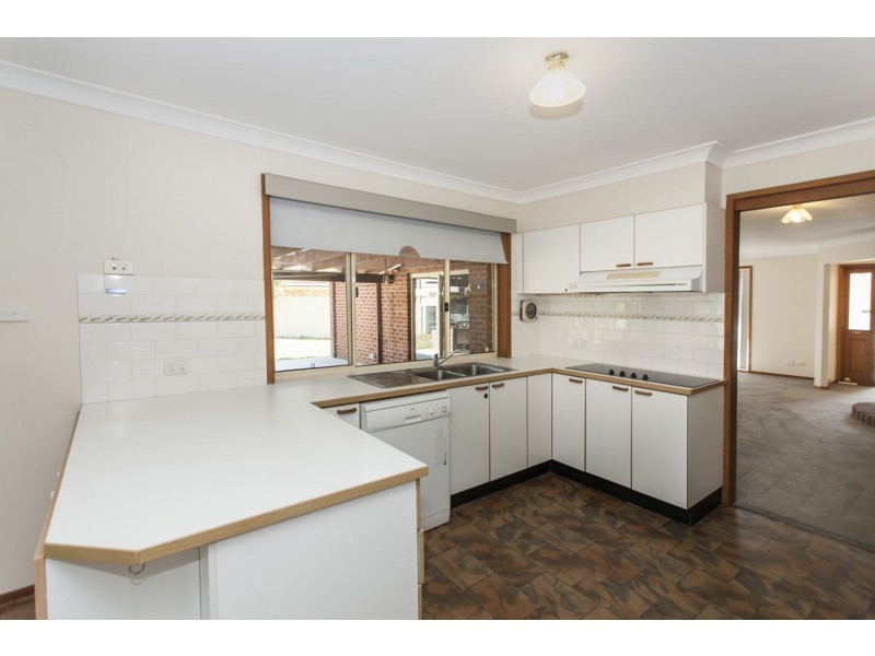 10 Belmore Place, Raymond Terrace NSW 2324