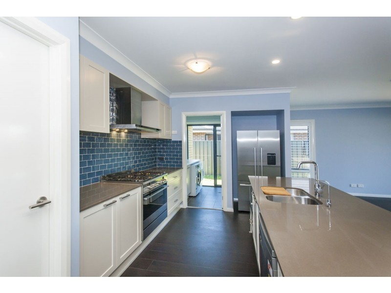 16 Rosemary Street, Fern Bay NSW 2295