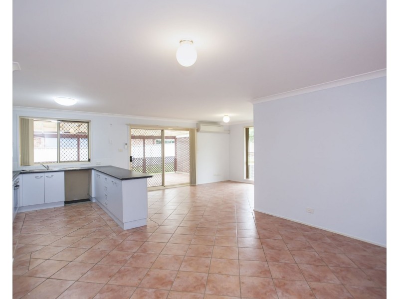 8 Dangar Circuit, Medowie NSW 2318