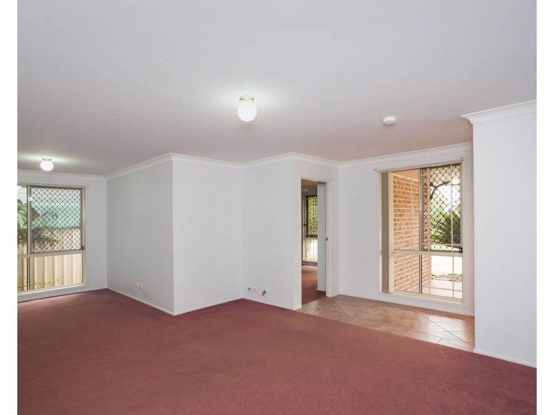 8 Dangar Circuit, Medowie NSW 2318