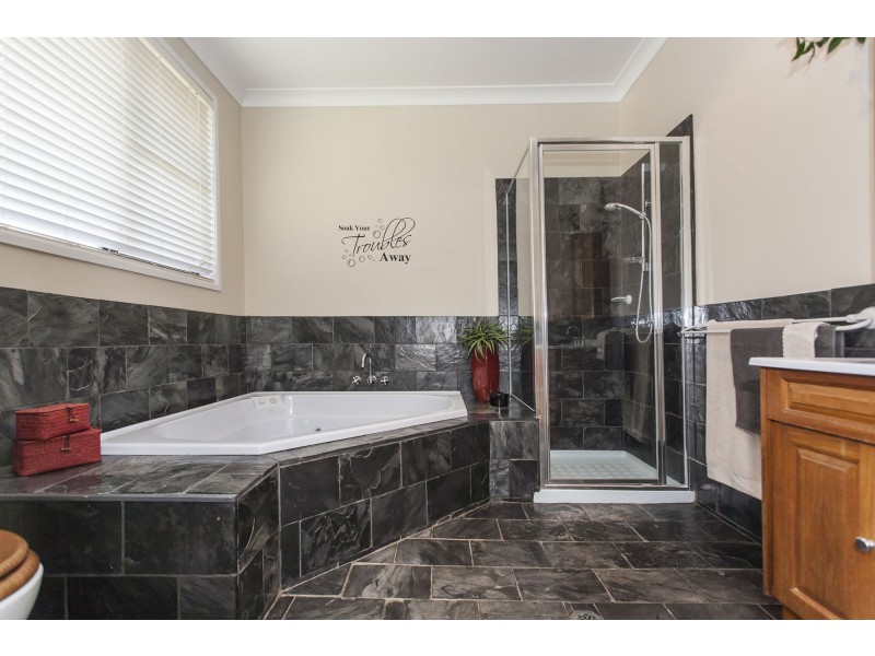 9 Summers Close, Medowie NSW 2318