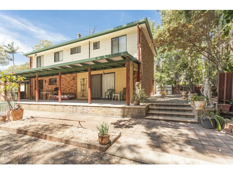 17 Rookes Road, Salt Ash NSW 2318