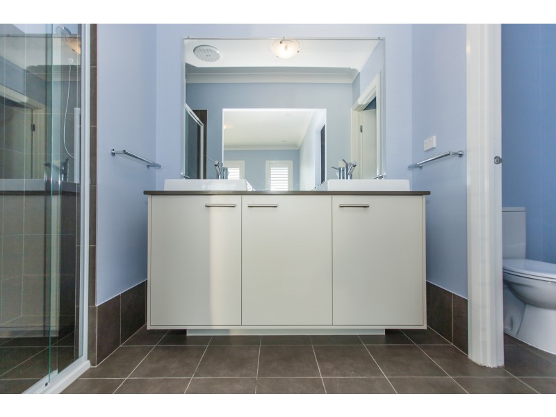 16 Rosemary Street, Fern Bay NSW 2295