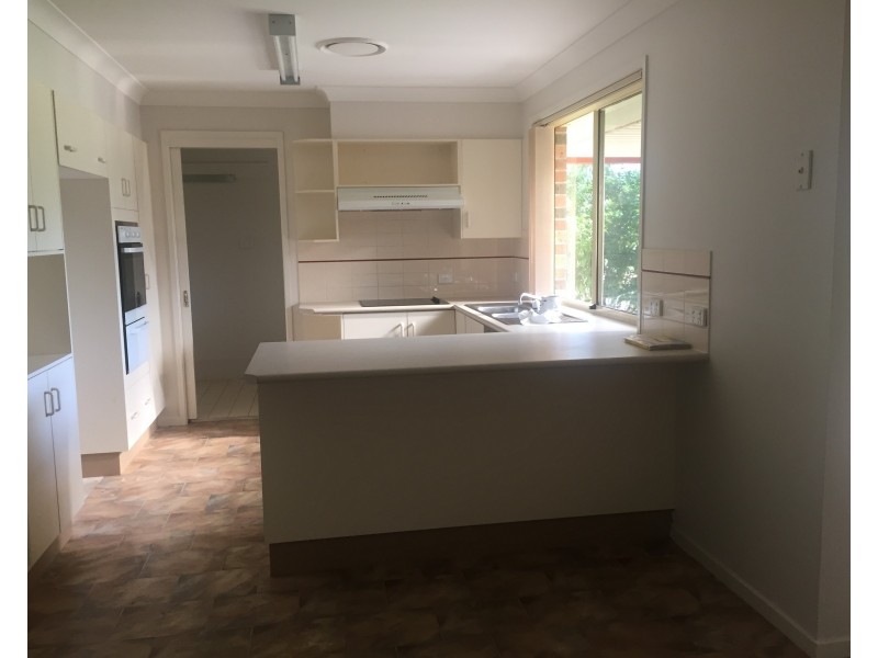 4 Agonis Place, Medowie NSW 2318