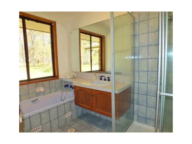 11 Griffiths Avenue, Medowie NSW 2318