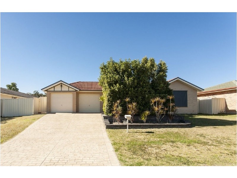 17 Grevillea Drive, Medowie NSW 2318