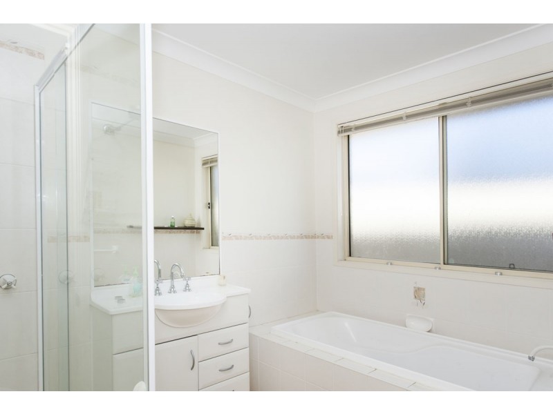 17 Grevillea Drive, Medowie NSW 2318
