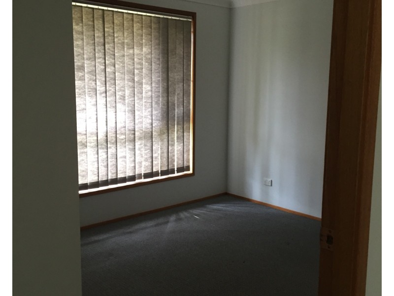 16 Redman Road, Medowie NSW 2318